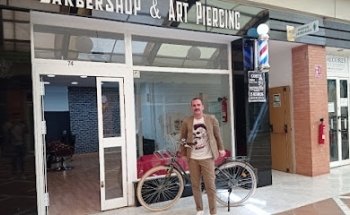 La Navaja del Loko Barbershop & Art Piercing