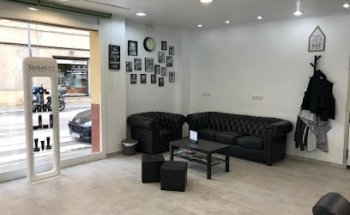 Momo Barber Shop