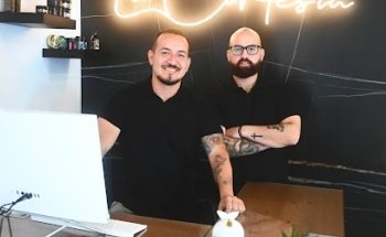 La Cortesía Barber Shop