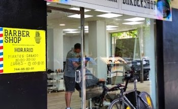 ANNANAS, Blasco Ibañes, barbería, barbershop, corte de pelo clásico y moderno, arreglo de barba, afeitado