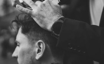 Barberia Javier Mena
