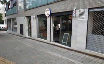 Lomboki barber shop