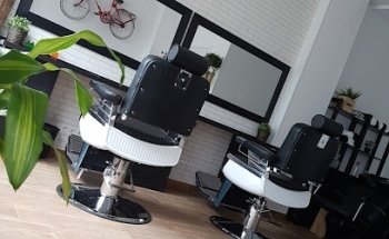 BDEBARBER SHOP