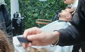 La93 barbershop