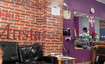 Barber Shop Musta